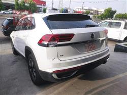 ڤۆڵکسواگن ئەتڵەس کرۆس سپۆرت